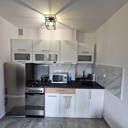 Centrum Apartament โคนิน ภายนอก รูปภาพ
